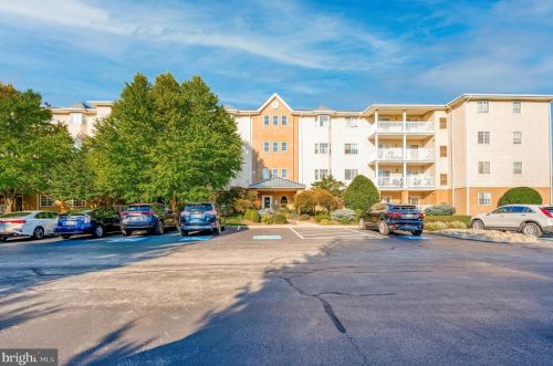 304 Paoli Pointe Dr, Paoli, PA 19301-1381
