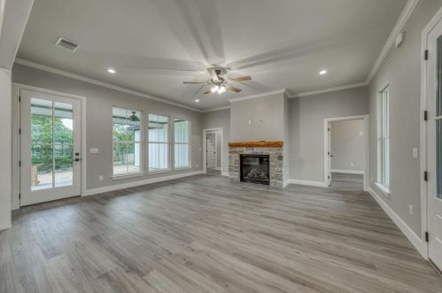 2200 Thompson Rd, Weatherford, TX 76087-8169