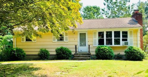 5 Vinegar Hill Rd, Gales Ferry, CT 06335-1712