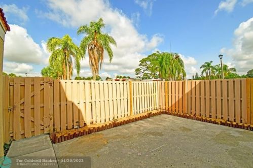 3975 Village Dr, Delray Beach, FL 33445-2961