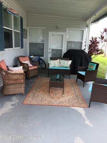 606 Royal Tern Dr, Sebastian FL  32976-7360 exterior