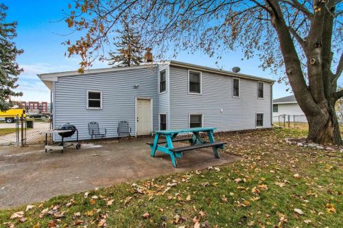 2170 Oneida St, Green Bay, WI 54304-4608