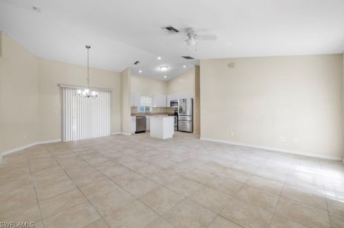 5215 16th Pl, Cape Coral FL  33914-6802 exterior