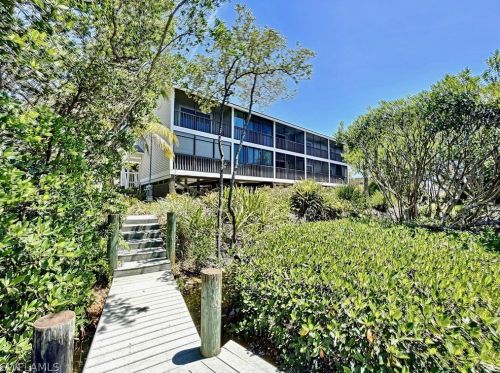 2320 Wooster Ln, Sanibel, FL 33957-3235