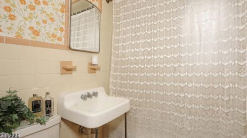 77 Bryant Ave, Bloomfield NJ  07003-5403 exterior