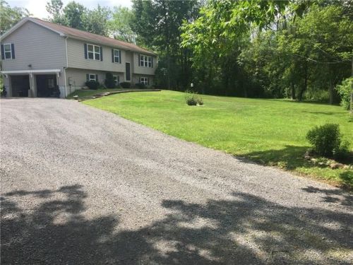 203 Calkins Rd, Fulton, NY 13069-4205