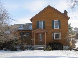 794 Ridge Rd, Glens Falls, NY 12804-6905