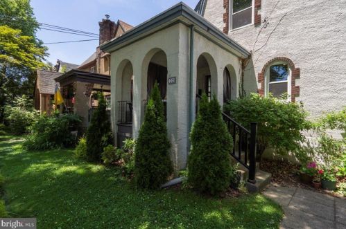 22 Wellington Rd, Ardmore, PA 19003-3215