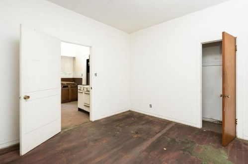 4712 International Blvd, Oakland CA  94601-5239 exterior