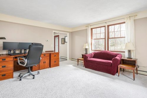 96 Daniel Dr, North Kingstown RI  02852-6702 exterior