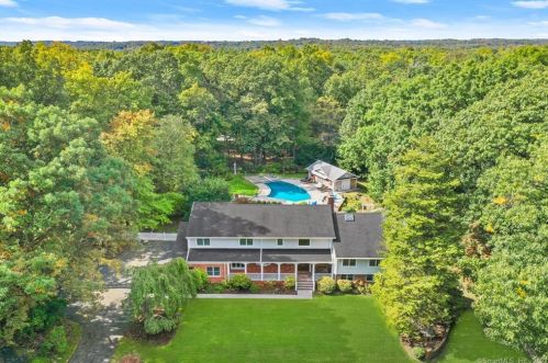 62 Fox Ridge Rd, Stamford, CT 06903-2203