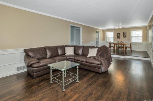 179 Benic Pl, Hawthorne NY  10532-1033 exterior