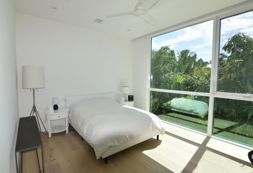 233 7 Ave, Delray Beach FL 33483-5518 exterior