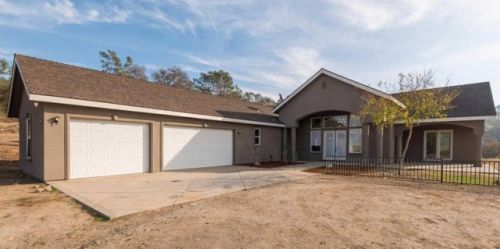 22443 Loper Valley Rd, Prather, CA 93651-9653