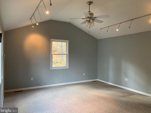 653 Gulph Rd, Norristown PA  19406-3704 exterior