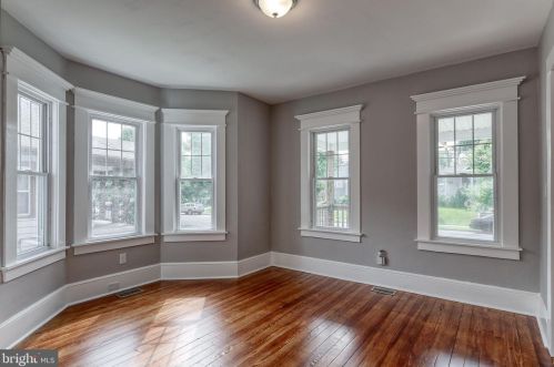 437 Maple Ave, Camden NJ  08106-2054 exterior