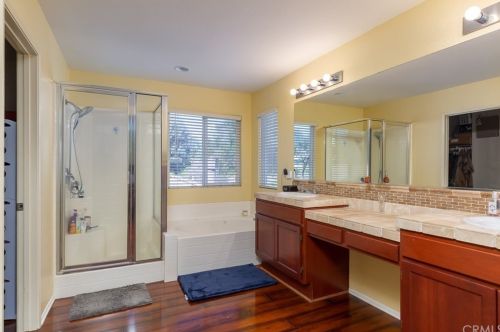 42008 Calabria Dr, Temecula CA  92591-5721 exterior