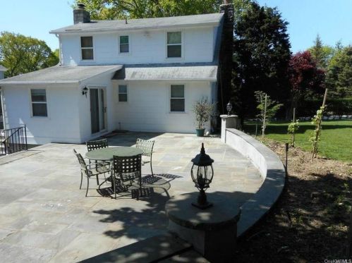 6 Wright Rd, Yorktown Hgts NY  10598-6613 exterior