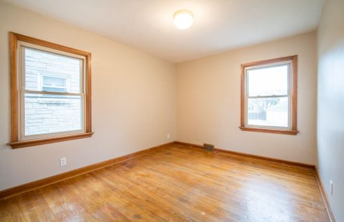 3172 42, Milwaukee WI 53215-4030 exterior