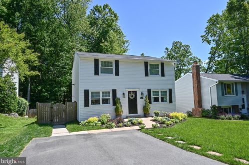 8452 Gold Sky Ct, Springfield VA  22153-2507 exterior