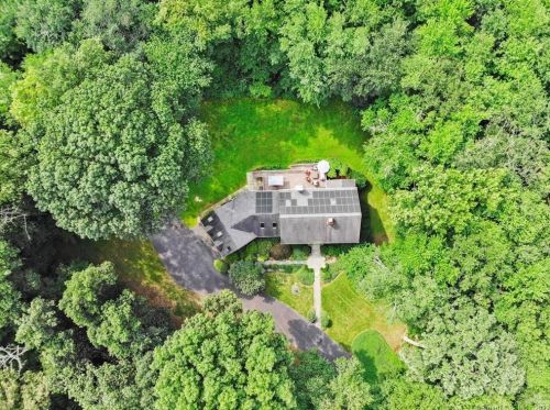 37 Dudley Rd, Wilton, CT 06897-3508