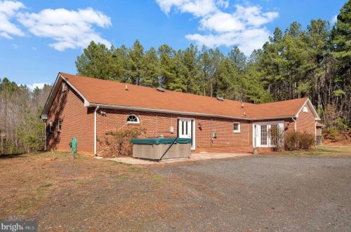 34156 Indiantown Rd, Locust Grove VA  22508-2221 exterior