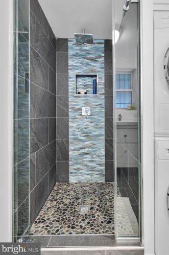 3638 Jenifer St, Washington DC 20015-1806 exterior