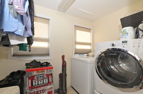 429 Cross Bay Blvd, Far Rockaway NY  11693-1056 exterior