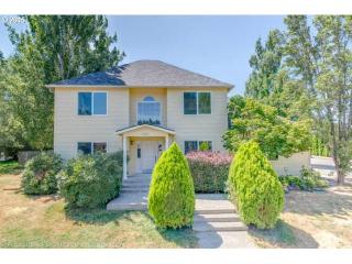 2831 Nahcotta St, Camas, WA 98607-7505