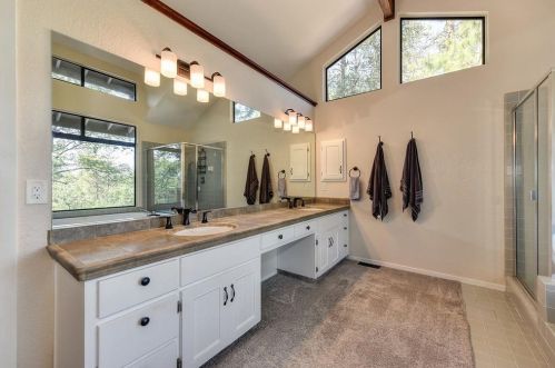 18065 Alexandra Way, Grass Valley CA  95949-7356 exterior