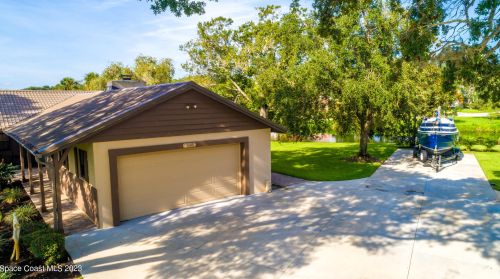 3605 Indian Riv Dr, Cocoa FL 32926-8704 exterior