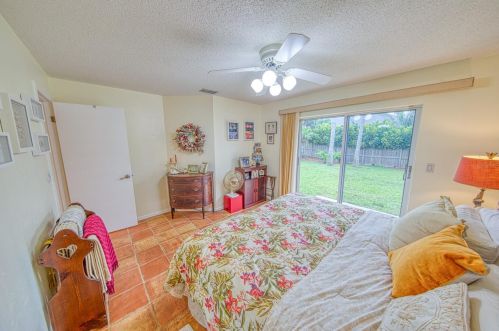 47 Tina Maria Cir, Daytona Beach FL  32127-7029 exterior