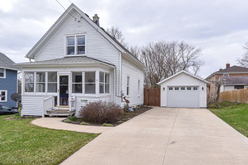 126 La Salle St, Waukesha, WI 53188-3538