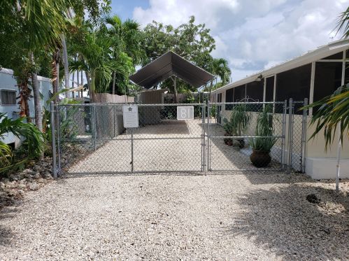 81 Tarpon Basin Dr, Key Largo, FL 33037-2633