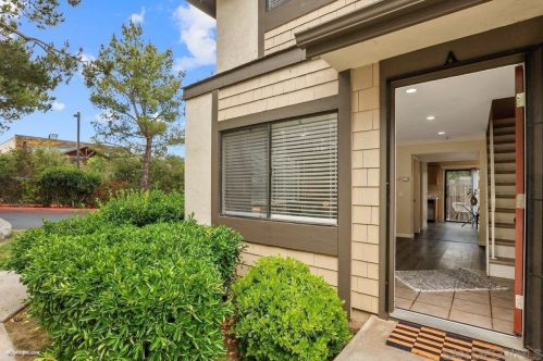 2648 Alpine Blvd, Alpine, CA 91901-2224