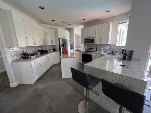 1231 179th Ave, Hollywood FL  33029-3162 exterior