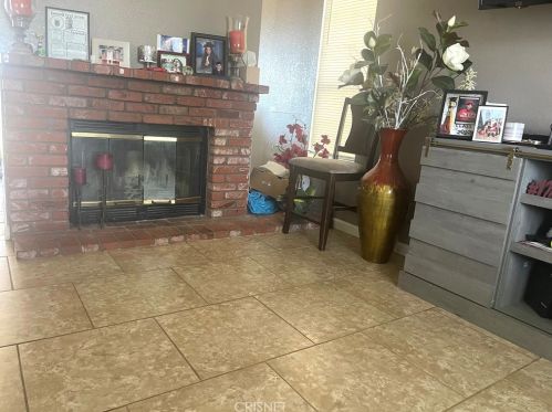 815 Trixis Ave, Lancaster CA  93534-1557 exterior