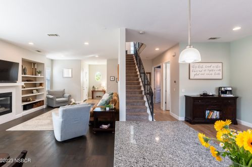 622 Wildflower Dr, Santa Maria CA  93455-6099 exterior