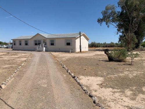3042 Courtwright Rd, Mohave Valley, AZ 86440-9465
