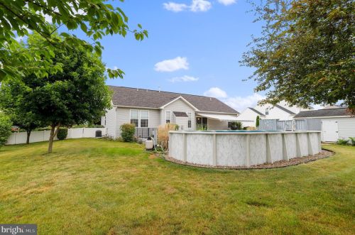 1142 Dallas Dr, Upton PA  17225-8535 exterior