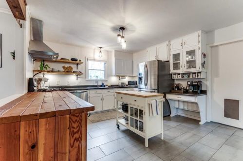 2213 Tierney Rd, Fort Worth TX  76112-3843 exterior