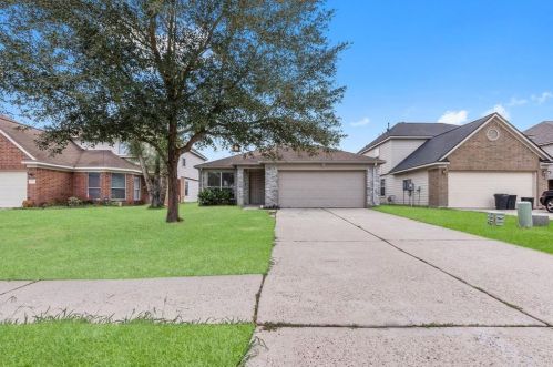 16957 Wren Hill St, Conroe, TX 77385-3775