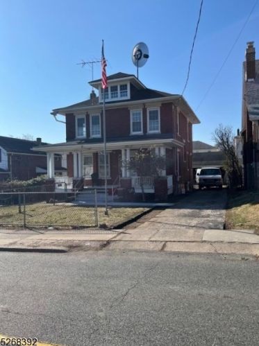 429 Preakness Ave, Paterson NJ  07502-1109 exterior