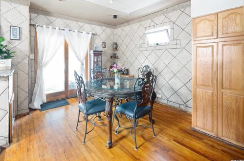 105-37 86th St, Jamaica, NY 11417-1201