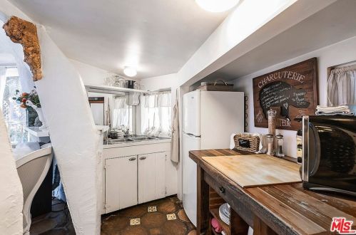 21658 Encina Rd, Topanga CA  90290-3524 exterior