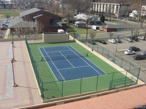 1203 River Rd, Edgewater NJ  07020-1456 exterior