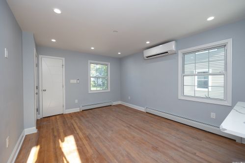 118 Collins Ave, Williston Park NY  11596-1612 exterior