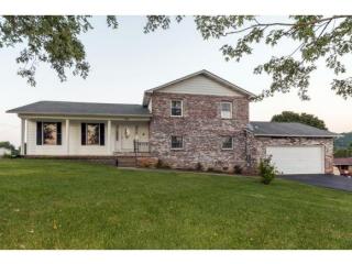 141 Oak St, Blountville, TN 37617-4740