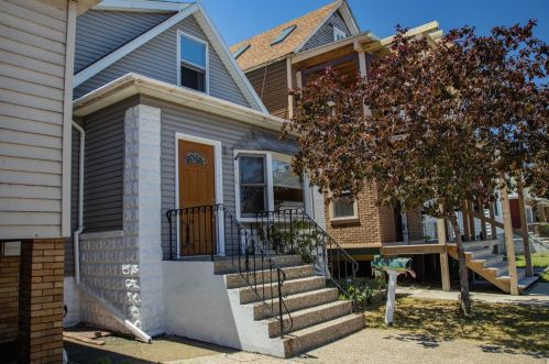 1526 John St, Whiting, IN 46394-2039