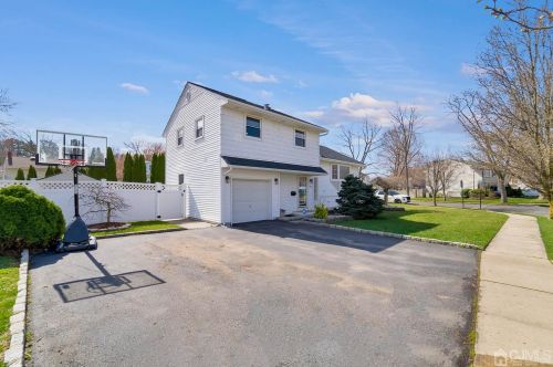105 Madison Ave, Old Bridge, NJ 08857-1339